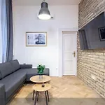 Cityscape Budget Apartments Blaha Loft
