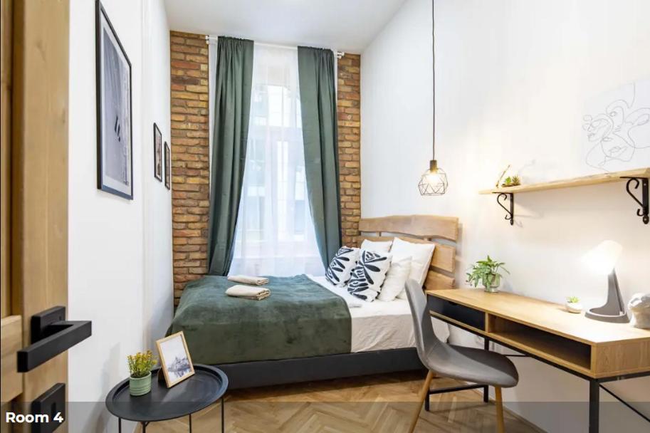 Cityscape Budget Blaha Loft Apartment *
