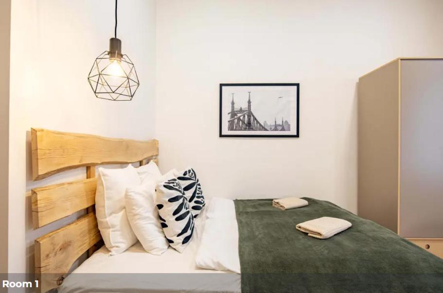 Cityscape Budget Blaha Loft Apartment