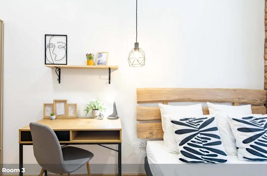 Cityscape Budget Blaha Loft Apartment *